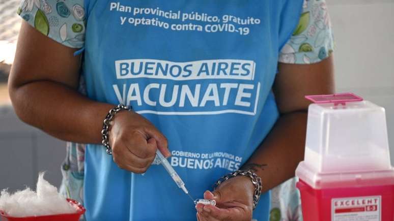 Na província de Buenos Aires esta semana começou a vacinação dos maiores de 80 anos