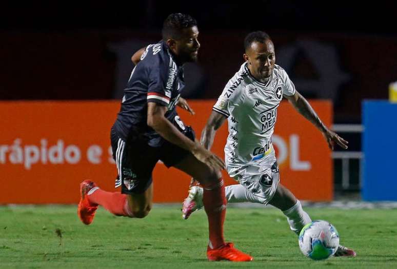 Botafogo e São Paulo duelam pelo Brasileirão (Foto: Vitor Silva/Botafogo)