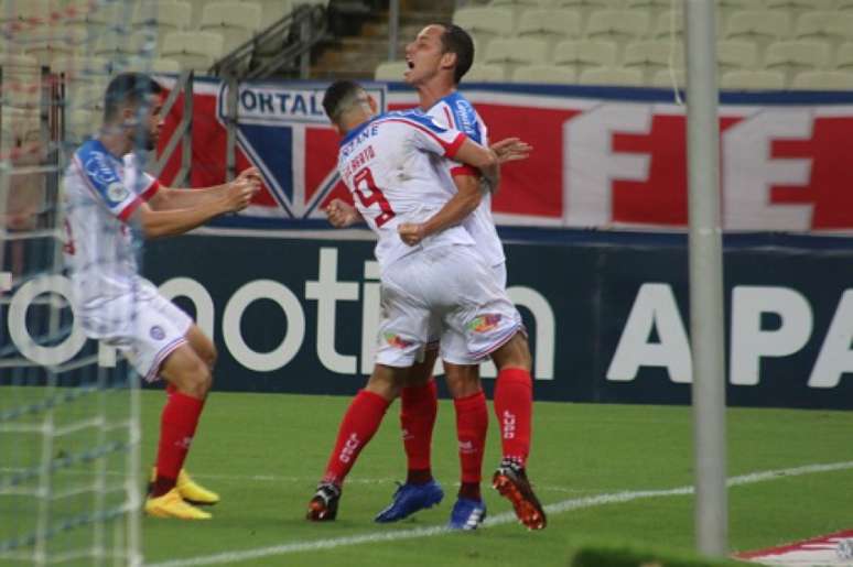 Rodriguinho foi o destaque do jogo com três gols (Foto: Felipe Santana / EC Bahia)