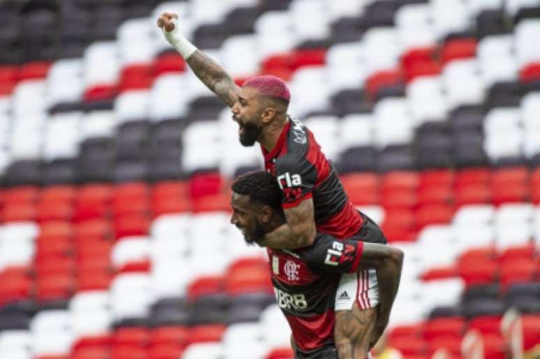 Grupo unido! Jogadores do Flamengo celebram vitória sobre o São