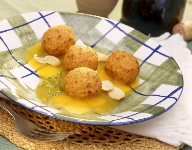 Guia da Cozinha - Cinco receitas salgadas com amêndoas para você se surpreender