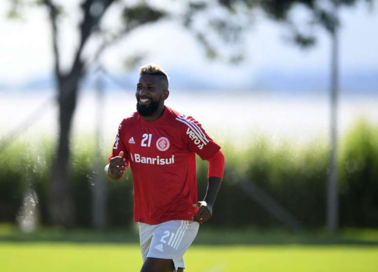 Rodinei foi expulso contra o Flamengo (Foto: Ricardo Duarte/Inter)