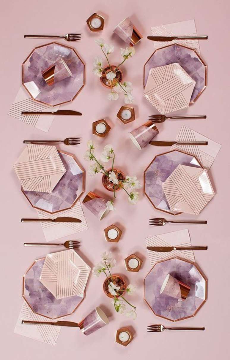 10. Que tal os pratos hexagonais? – Via: Pinterest