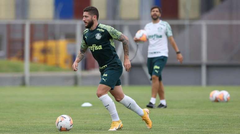 Zé Rafael no campo do San Lorenzo (Foto: Cesar Greco/ Ag. Palmeiras)