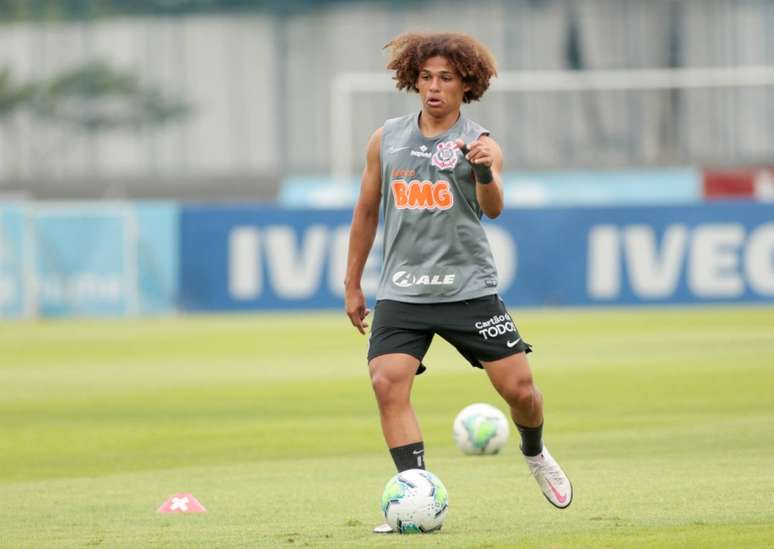 Biro participou de treinamento do Timão no começo deste ano (Foto: Rodrigo Coca/Agência Corinthians)