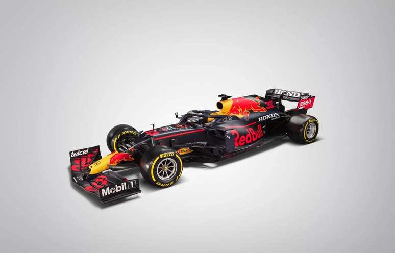 Única alteração no layout do novo RB16B foi a remoção da marca Aston Martin, que terá uma equipe própria na Fórmula 1 em 2021. 