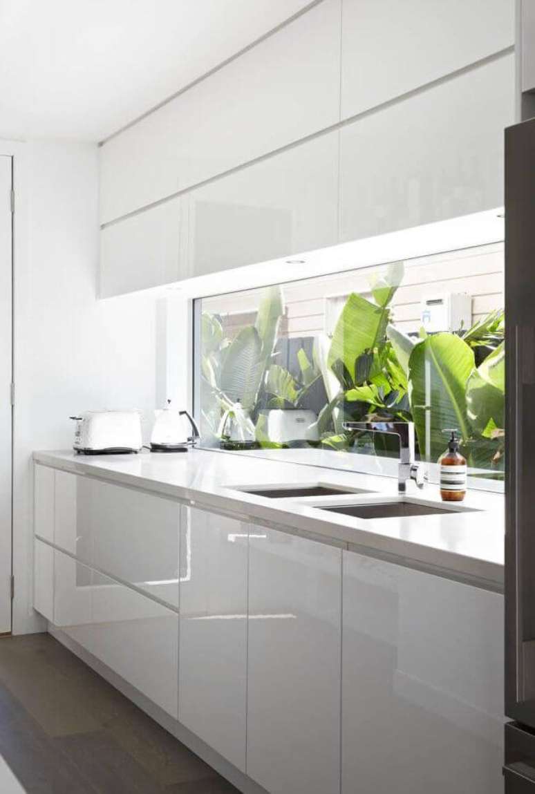 18. Bancada de cozinha em granito branco &ndash; Via: Decostore