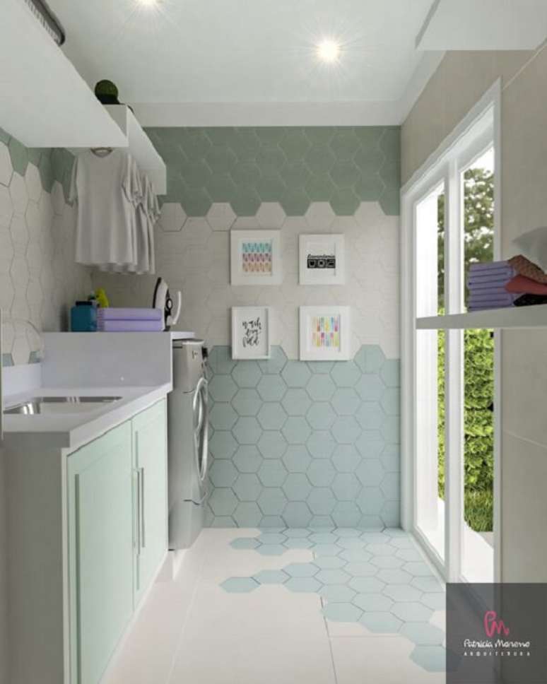 6. Revestimento para lavanderia com azulejo hexagonal colorido deixa a decoração charmosa. Fonte: Patricia Moreno Arquitetura