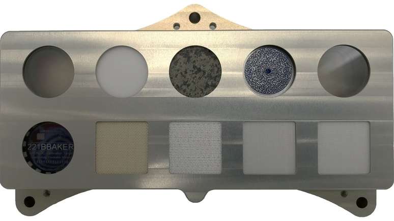 O SHERLOC estuda a paisagem e a atmosfera de Marte.