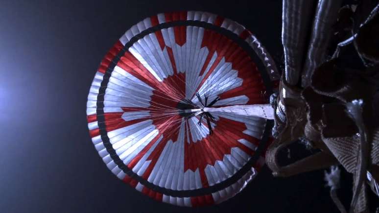 A missão Perseverance em Marte carregava uma mensagem escondida no paraquedas