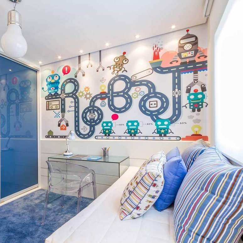 45. Papel de parede para quarto de criança com tema robôs para decoração azul e branca – Foto: Pinterest