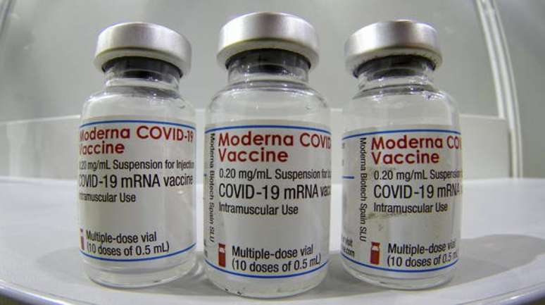 Moderna entregou novas vacinas para testes contra a variante sul-africana