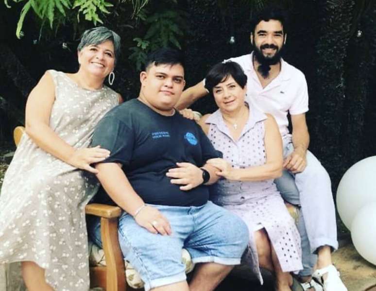 Caio Blat e o filho Antonio, que completou 18 anos