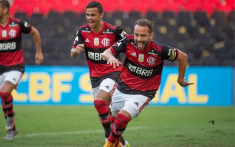 Gol de Everton Ribeiro contra o Fortaleza levou o prêmio oficial da CBF (Foto: Alexandre Vidal/Flamengo)