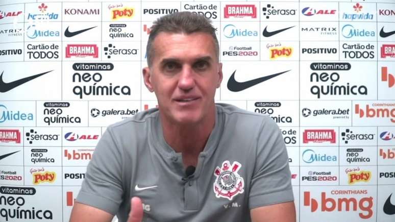 Mancini explicou a situação de dois ausentes na partidas desta quinta-feira (Foto: Reprodução/Corinthians TV)