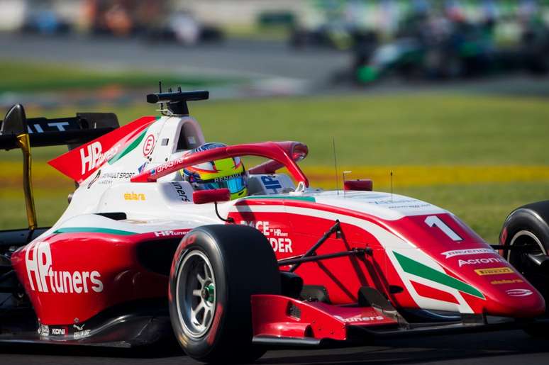 Atual campeão da Fórmula 3, o australiano Oscar Piastri correrá pela Prema Racing em sua temporada de estreia na F2. 