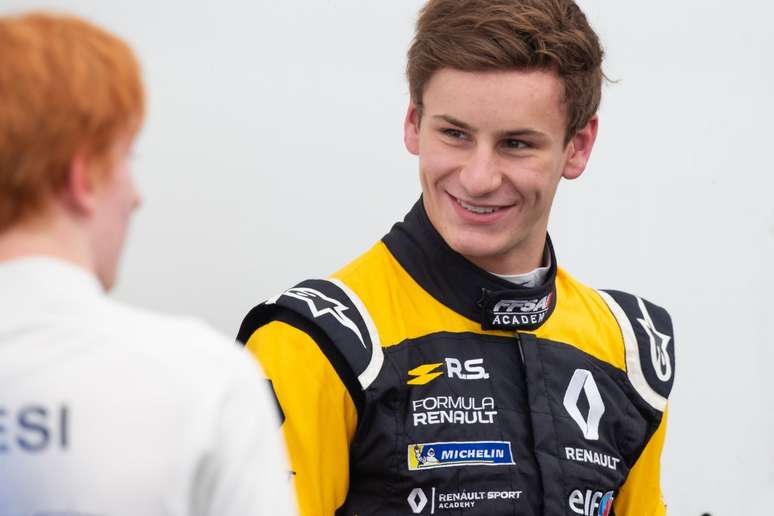 Ap&oacute;s integrar o programa entre 2018 e 2019, o piloto franc&ecirc;s Victor Martins retorna &agrave; Alpine Academy ap&oacute;s conquistar a F&oacute;rmula Renault Eurocup em 2020. 