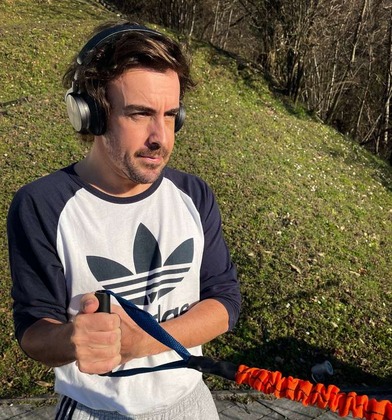 Fernando Alonso já retomou atividades físicas 