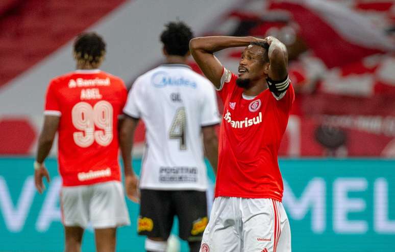 Colorados & Peleadores - Miranha já tinha mandado o papo O Evento canônico  do Inter é empatar com o Corinthians