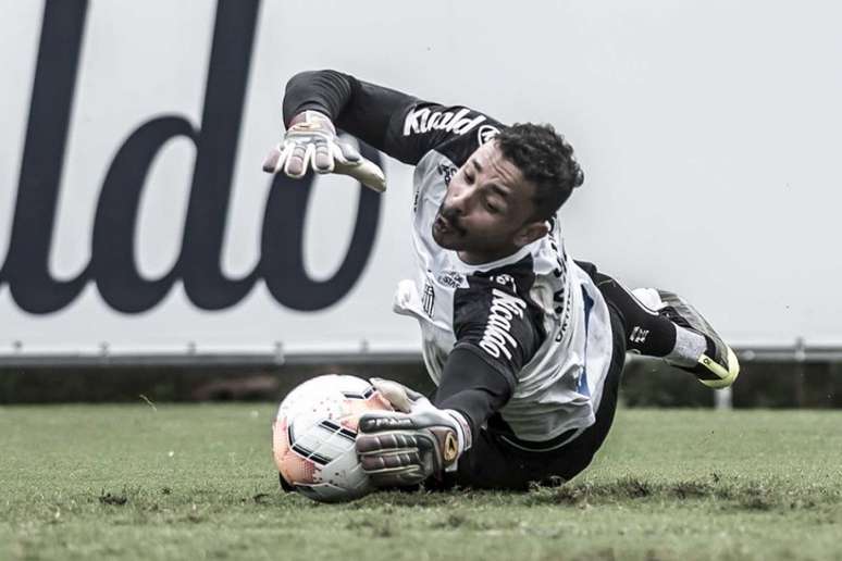 O goleiro Vladimir será o titular do Santos na estreia no Paulistão (Ivan Storti/Santos FC)