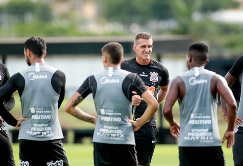 Mancini e sua comissão técnica montaram a lista de inscritos para o Paulistão (Foto: Rodrigo Coca/Ag. Corinthians)