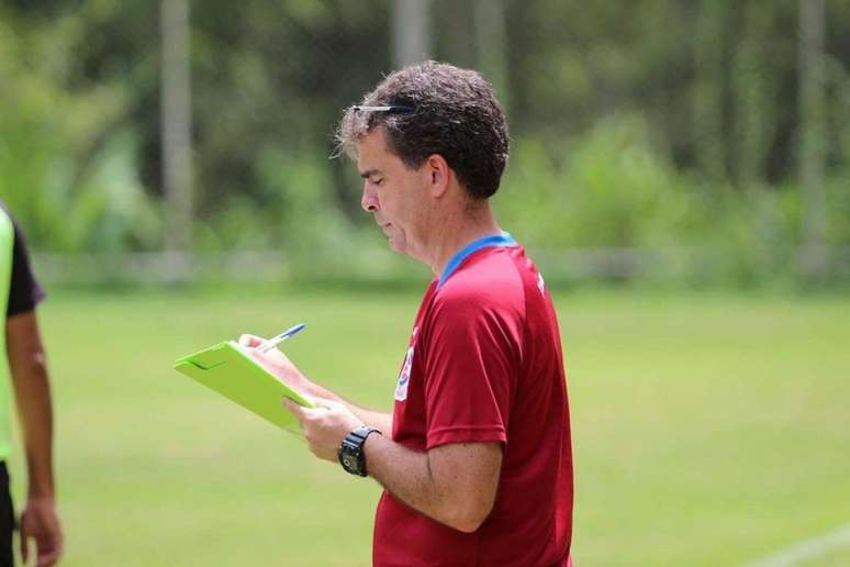 Júnior Lopes em treino do Itumbiara (Foto: Divulgação/Itumbiara)