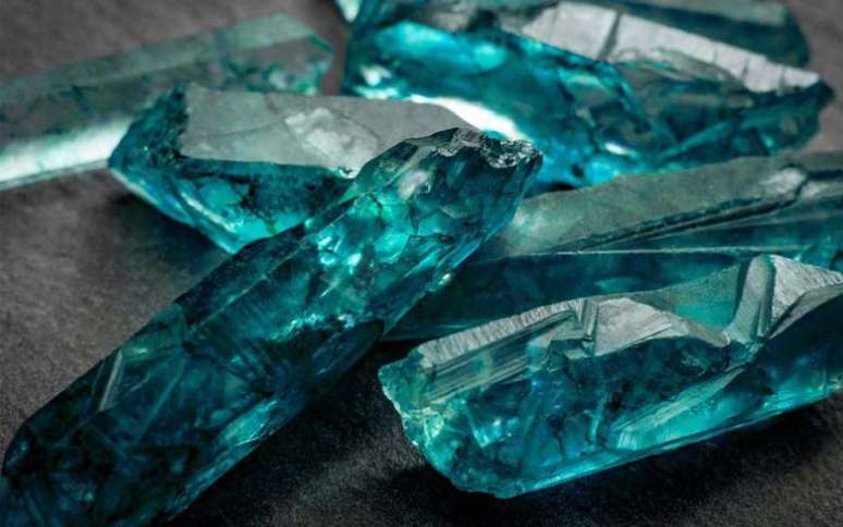 Pedra top&aacute;zio