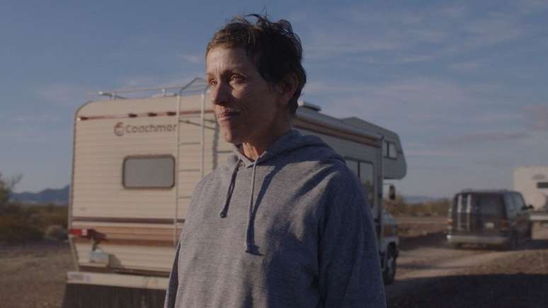 "Nomadland", protagonizada por Frances McDormand, ganhou melhor filme de drama