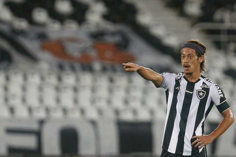 Em 27 partidas com a camisa alvinegra, Honda marcou três gols e não deu nenhuma assistência (Foto: Vítor Silva/Botafogo)