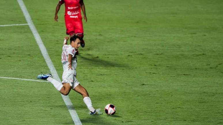 Igor Gomes fez um bom primeiro tempo, quase abrindo o placar (Foto: Agência LANCE!)