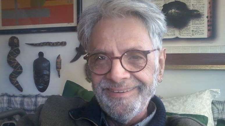 'Preferi enfrentar a realidade da vida. Pensei: 'se tiver que morrer, morri. Se tiver que viver, vivi', disse Jos&eacute; H&eacute;lio Costalunga (BBC Brasil)