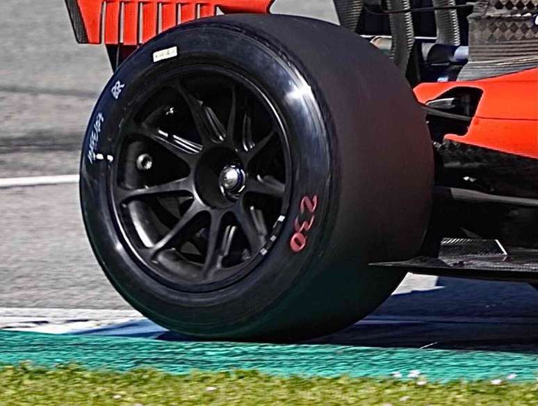 Detalhe dos novos compostos da Pirelli para 2022 