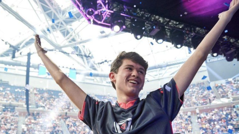 O primeiro e &uacute;nico vencedor da copa do mundo de Fortnite foi Kyle 'Bugha' Giersdorf, ent&atilde;o com 16 anos