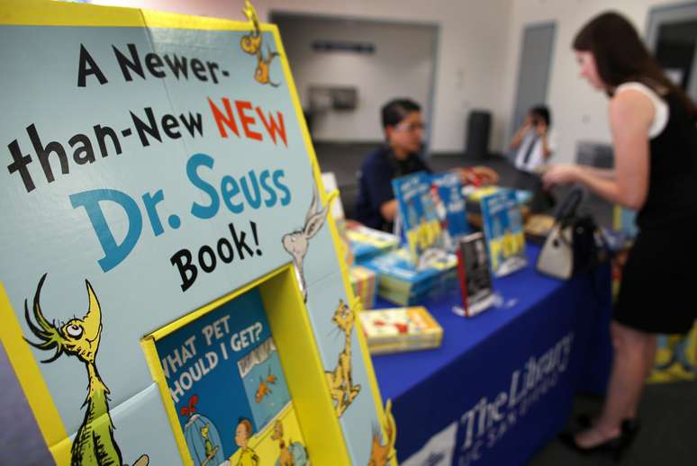 Lan&ccedil;amento de livro de Dr. Seuss em San Diego, na Calif&oacute;rnia
 28/7/2015    REUTERS/Mike Blake