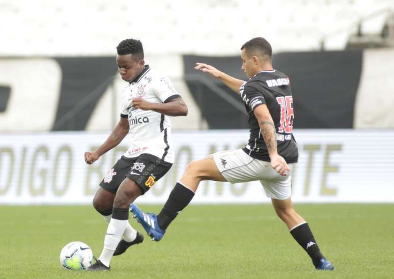 Acesso Total mostra bastidores do Corinthians na temporada 