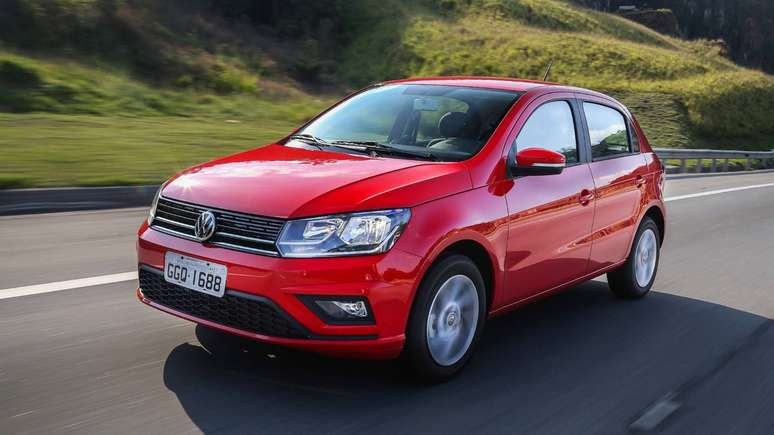 Antigo campeão de vendas, Volkswagen Gol é vendido em versão única de acabamento, mudando apenas motor e câmbio. 