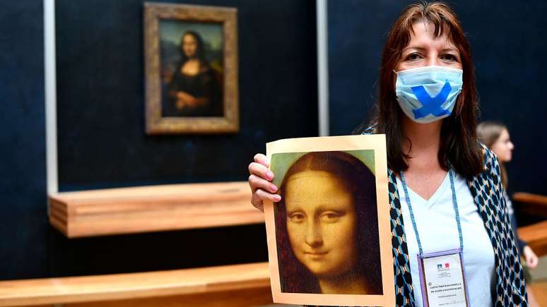 Mona Lisa é a obra mais visitada no Museu do Louvre, em Paris