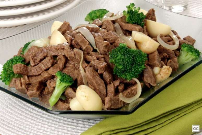 Guia da Cozinha - Receitas de bife e frango em tiras para refei&ccedil;&otilde;es simples e saborosas