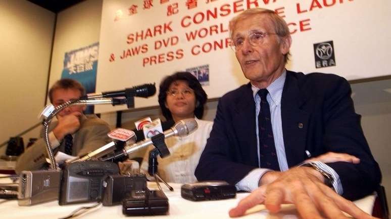 No início dos anos 2000, Benchley viajou para a China e Hong Kong para fazer campanha contra o consumo de sopa de barbatana de tubarão