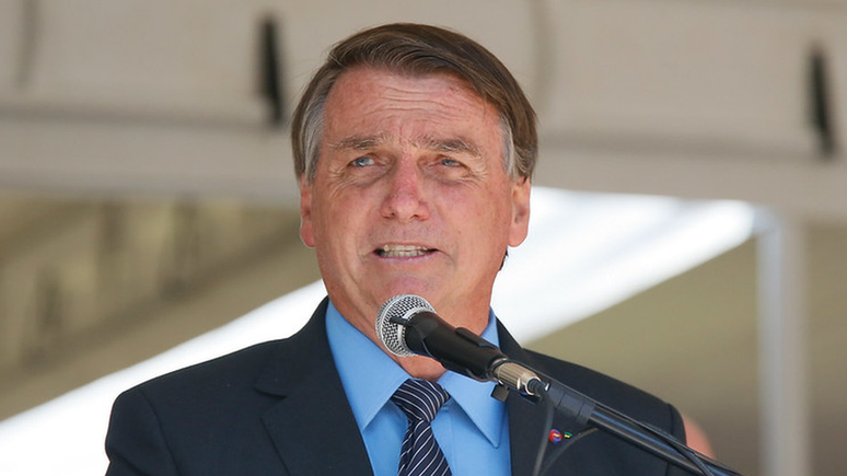 Bolsonaro disse que, por ele, o Brasil 'nunca' adotaria o 'lockdown'