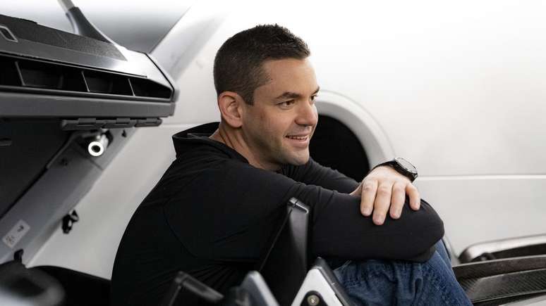 A miss&atilde;o espacial ser&aacute; comandada pelo bilion&aacute;rio Jared Isaacman e ser&aacute; a primeira em que nenhum dos tripulantes &eacute; um astronauta profissional