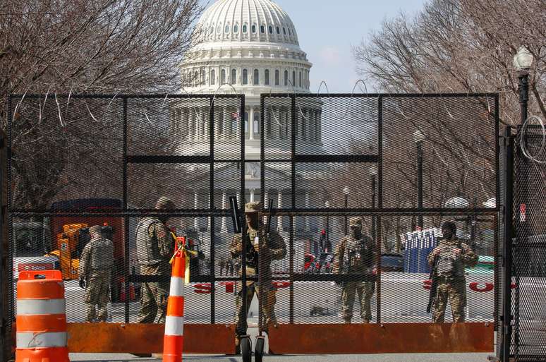 Soldados da Guarda Nacional no Capitólio dos EUA
 4/3/2021   REUTERS/Jim Urquhart