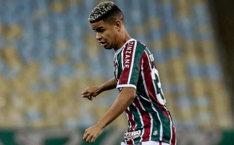 Miguel, em partida contra o Atlético-GO pela Copa do Brasil, no Maracanã (Foto: Lucas Merçon/Fluminense FC)