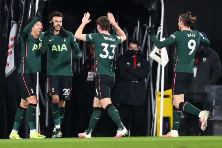 Tottenham venceu o Fulham (Foto: CLIVE ROSE / POOL / AFP)
