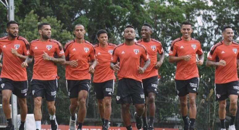 Jogadores durante treino desta quinta-feira (Foto: Reprodução/Twitter @SaoPauloFC)