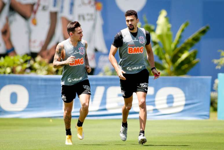 Gustavo Silva e Léo Santos estão se recuperando de lesão (Foto: Divulgação/Agência Corinthians)