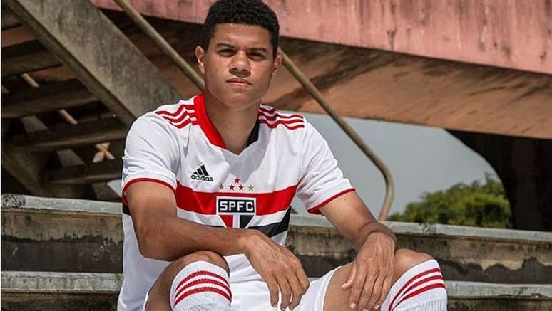 Gabriel Sara espera repetir no clássico com Santos desempenho do ano passado