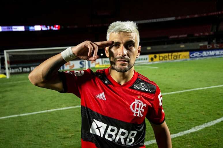 Arrascaeta, recém-campeão brasileiro pelo Fla, está de férias até o dia 15 (Foto: Alexandre Vidal/Flamengo)