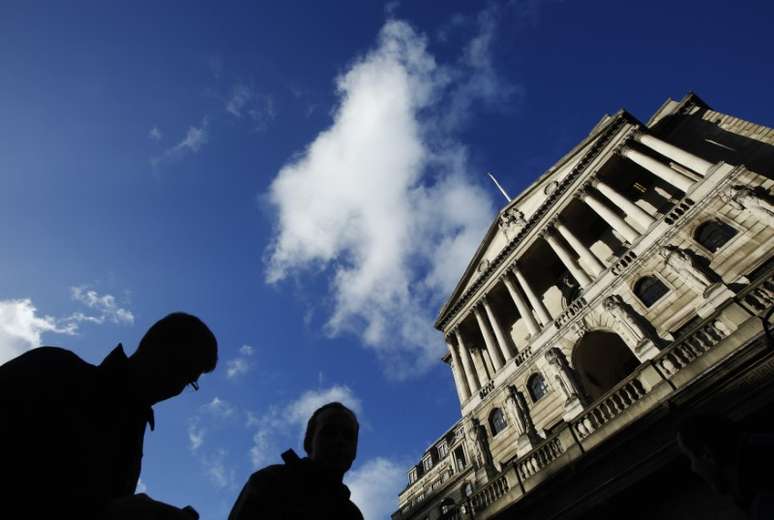Fachada do Banco da Inglaterra, em Londres
16/01/2014
REUTERS/Luke MacGregor 