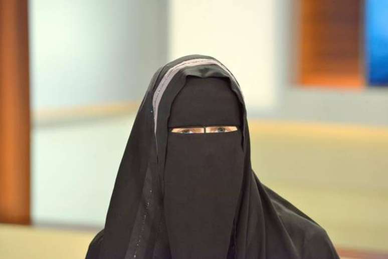 Suíços vão decidir se liberam ou não o uso de niqab ou burca em público